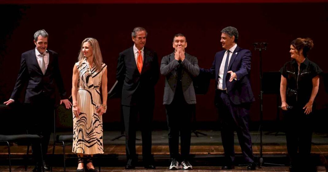 definiciones-y-proyectos-en-la-presentacion-de-las-nuevas-autoridades-del-teatro-colon