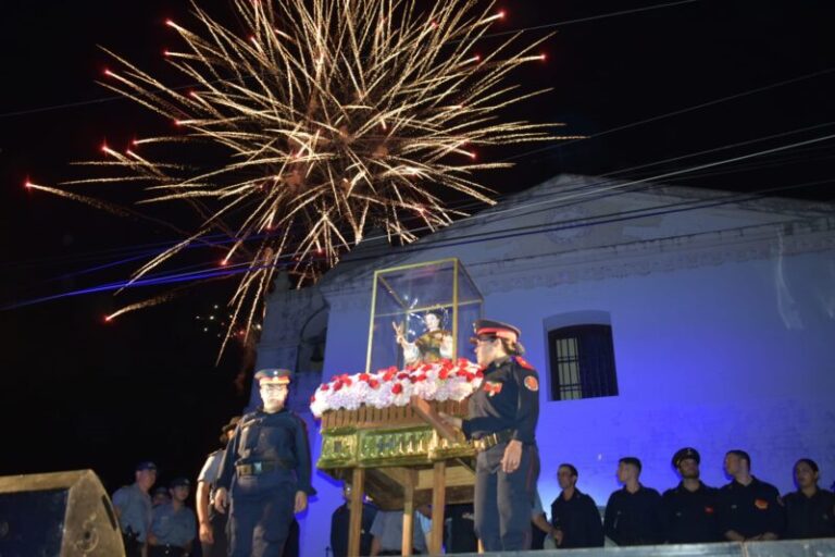 Fervor por Santa Lucía, patrona de la vista